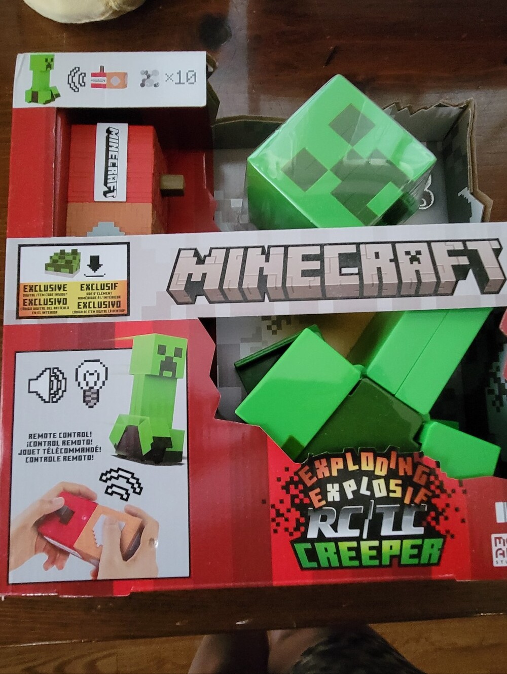 Minecraft Exploding RC Creeper Car Lights & Sounds with DLC Code Mattel - NEW